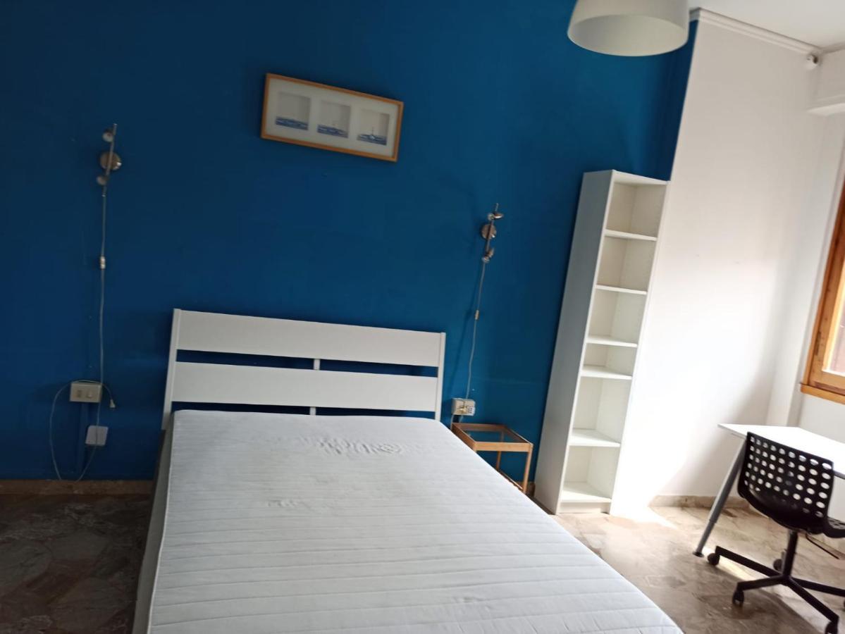 Casa Vacanze Giulia A Careggi Wi-Fi Apartment ฟลอเรนซ์ ภายนอก รูปภาพ