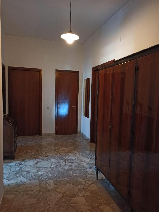 Casa Vacanze Giulia A Careggi Wi-Fi Apartment ฟลอเรนซ์ ภายนอก รูปภาพ