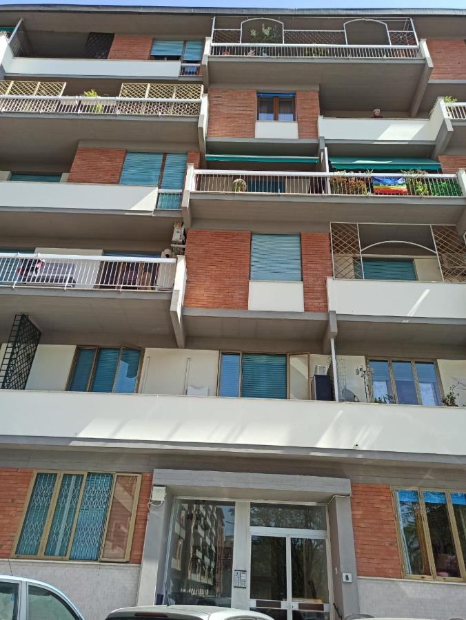Casa Vacanze Giulia A Careggi Wi-Fi Apartment ฟลอเรนซ์ ภายนอก รูปภาพ